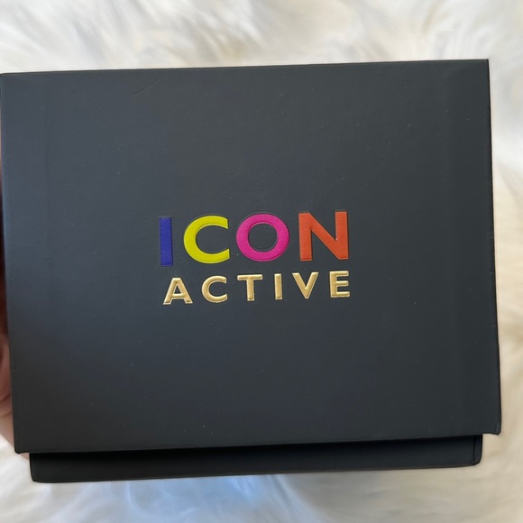 Versace Icon Active Quartz Watch, Polycarbonate, Black, 44 mm, VEZ701022 NWT - Picture 14 of 14